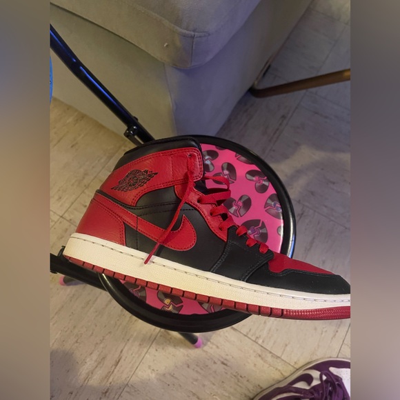 Air Jordan 1’s - Picture 3 of 7